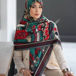 روسری سی اسکارف طرح لویی ویتون