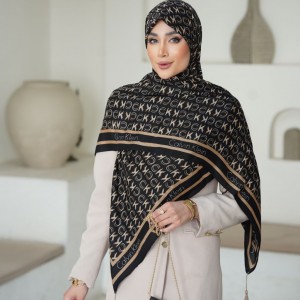 روسری سی اسکارف طرح کلوین کلاین