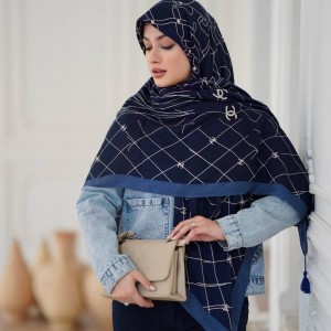 روسری سی اسکارف طرح شنل لوزی