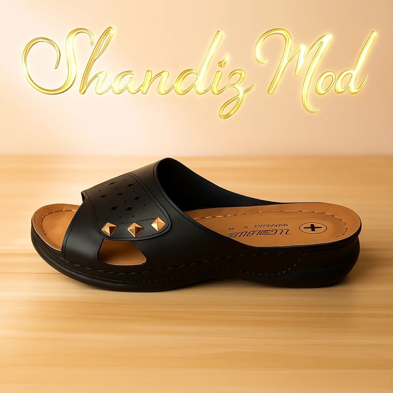 دمپایی زنانه مدل نگین هرمی کد 07 رنگ مشکی