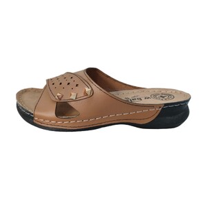 دمپایی زنانه مدل نگین هرمی کد 12 رنگ قهوه ای