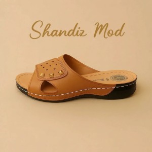 دمپایی زنانه مدل نگین هرمی کد 12 رنگ قهوه ای