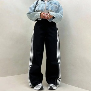 شلوار زنانه بگ بغل زیپ سه خط اسپرت کد 7165889