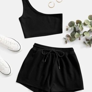 ست دو تیکه تاپ و شلوارک زنانه یقه رومی بند دار کد 7197551