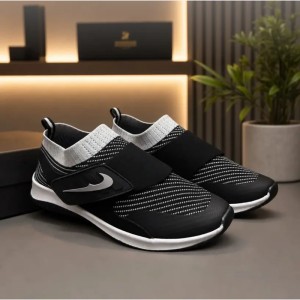 کفش راحتی و جورابی زنانه طرح نایک چسبی کد D-7824195 در سه رنگ متنوع