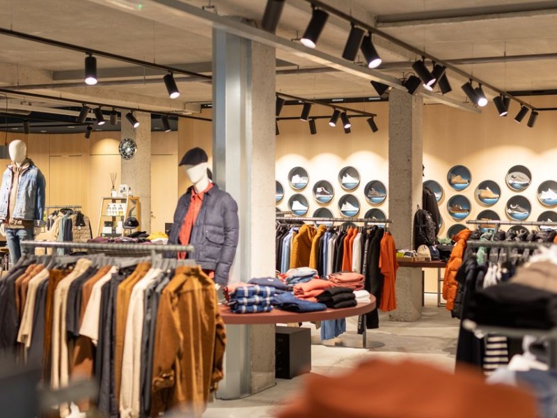 راهنمای نورپردازی بوتیک لباس