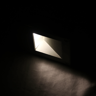 نمونه رنگ نور چراغ توکار زیر پله zfr
