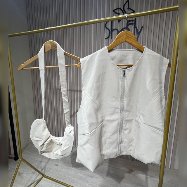 وست چرم کیفدار