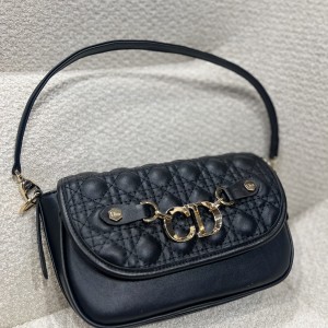 کیف دیور بلک