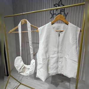 وست چرم کیفدار