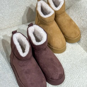 اگ ugg
