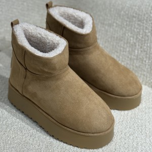 اگ ugg