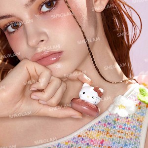 رژگونه کرمی Coastal Charm کالکشن Hello Kitty رنگ Friends Trip شیگلم SHEGLAM