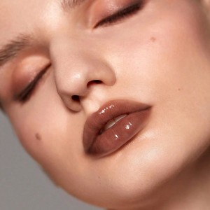 براق کننده لب GLAZE DAZE LIP GLOSS -MOCHA CAKE شیگلم SHEGLAM