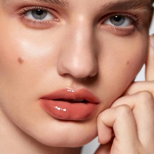 براق کننده لب GLAZE DAZE LIP GLOSS -ROSE TEA شیگلم SHEGLAM