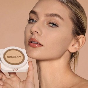 پنکک کرم پودری (پودر  پایه)  SKIN-FOCUS فول کاور - رنگ BAMBOO شیگلم SHEGLAM