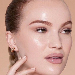 کرم پودر آبرسان SKINFINITE HYDRATING رنگ PORCELAIN شیگلم SHEGLAM