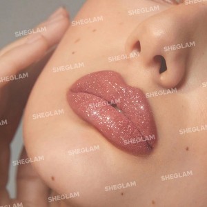 کیت گلیتر  LIP DAZZLER رنگ ‏DEBUTANTE شیگلم SHEGLAM