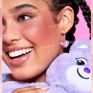 رژگونه  CARE BEARS CUDDLE TIME BLUSH رنگ ‏TICKLED ‏PINK  شیگلم SHEGLAM