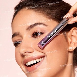 ریمل حجم دهنده FLUTTER WINK شیگلم SHEGLAM