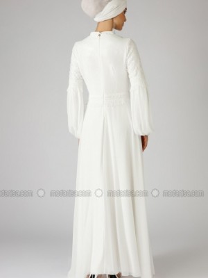 لباس عقد گیپوردار سفید