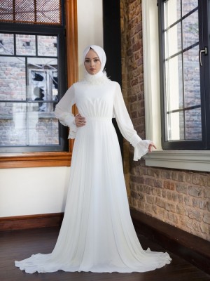 لباس عقد پردار سفید