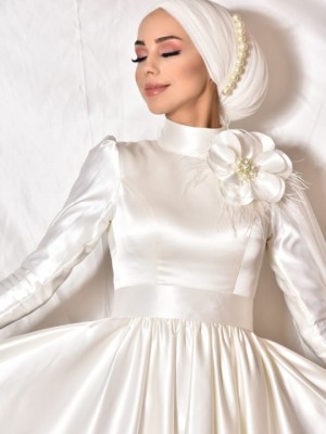 لباس عقد ساتن پردار سفید