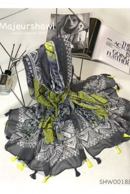 شال نخ پنبه اسپرت گلدار منگوله دار کد 3841768