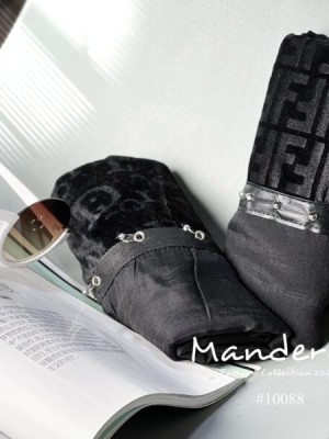 شال مشکی مزونی حاشیه طرح دار کد 4134583