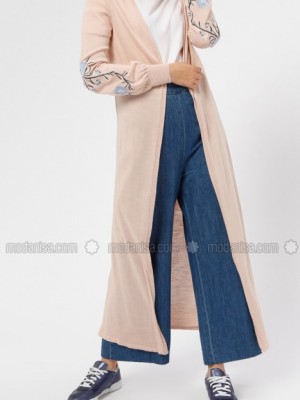 مانتو صورتی گلدار پاییزه و بهاره بلند