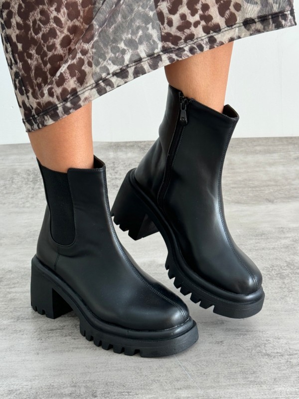 نیم بوت پاشنه بغل کش 1867