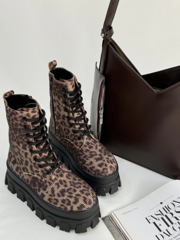 نیم بوت نگینی 8860