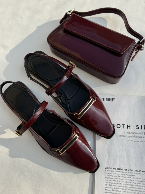 نوک تیز استرا 1972