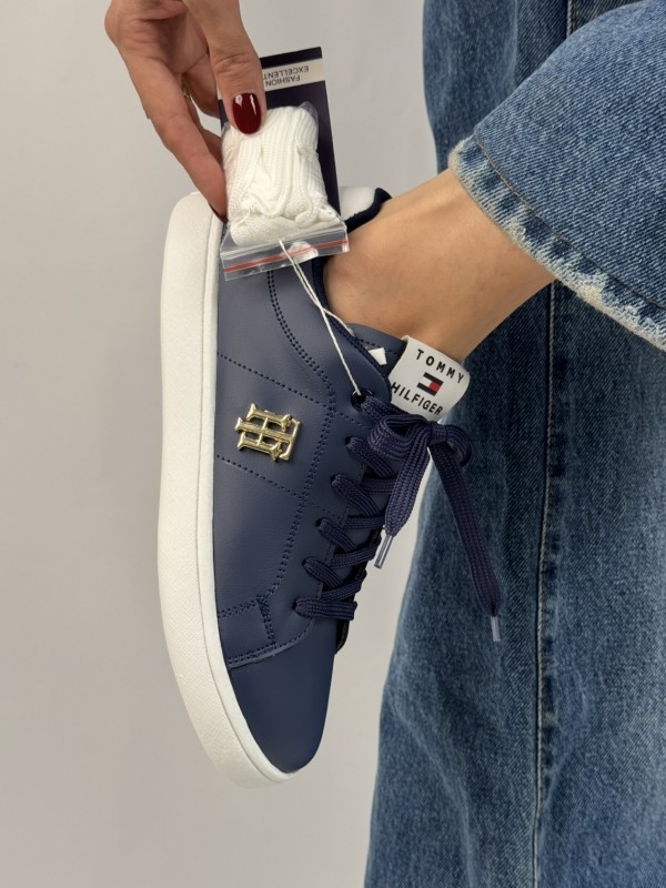 ونس تامی فیگر 2335