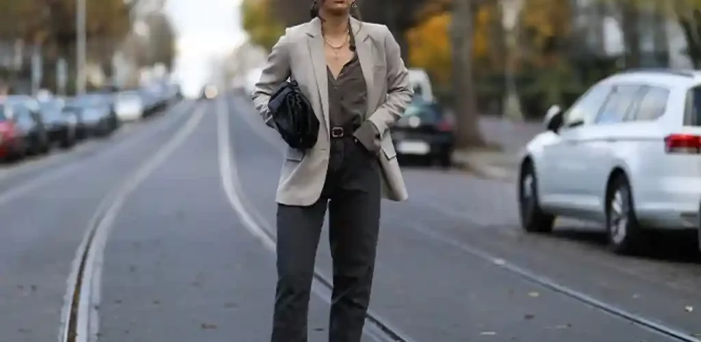 با کفش کالج چه مانتویی بپوشم؟