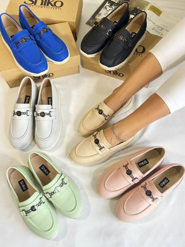 کالج ال وی 1076