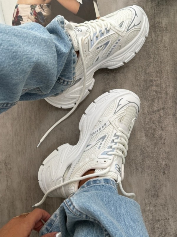 کتونی بالنسیاگا لاکی 1780