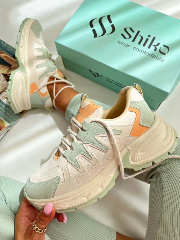 کتونی واریور کی وی 1813