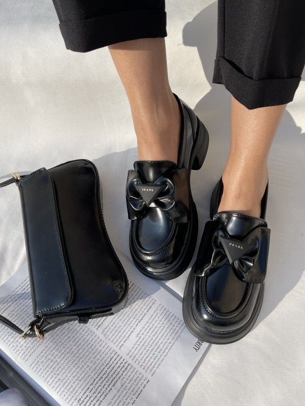 لوفر پاپیون پرادا 1966