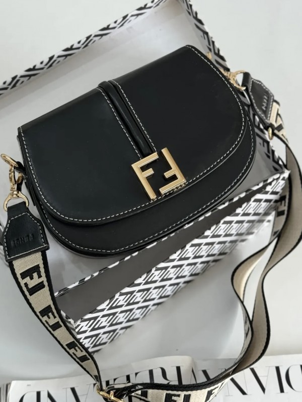 کیف فندی پاریس 3230