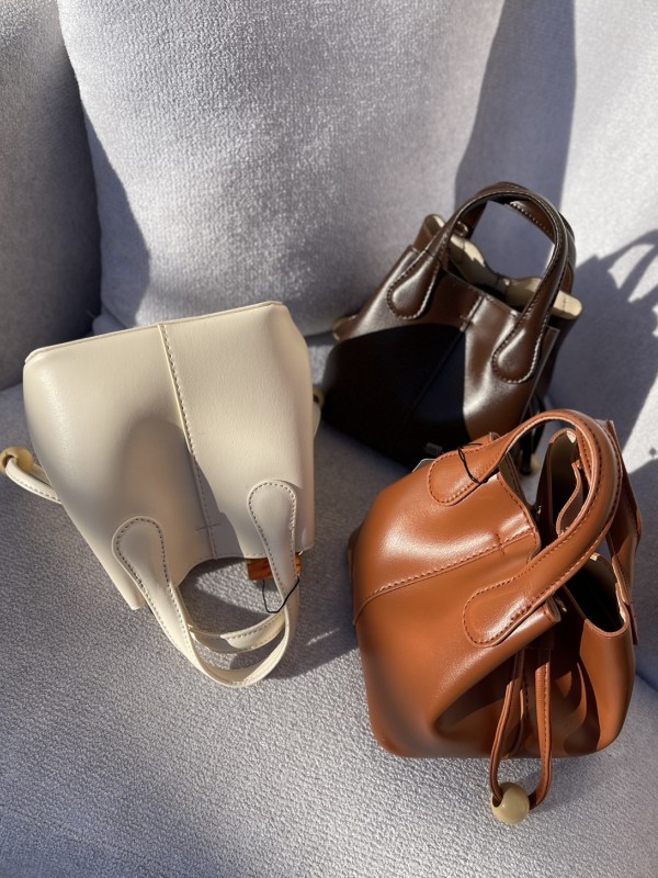 کیف بغل منگوله 2052