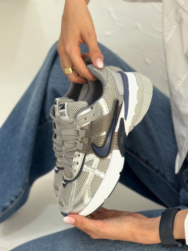 کتونی نایک وی تو کی سمپل 2251