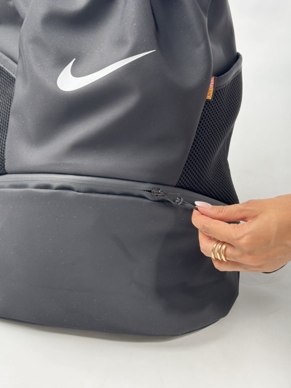 شوز بگ نایک 496