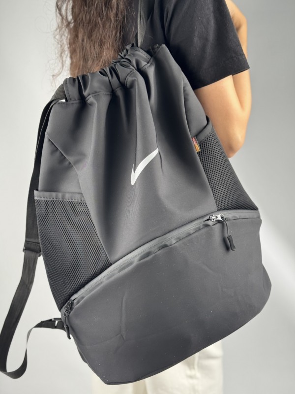 شوز بگ نایک 496