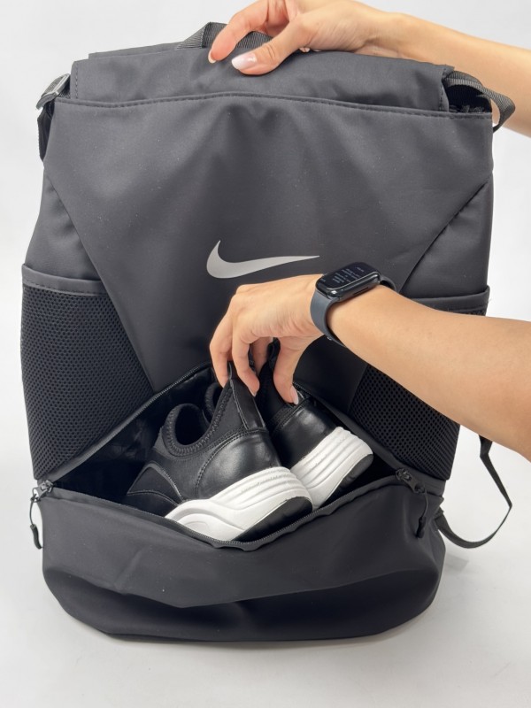 شوز بگ نایک 496