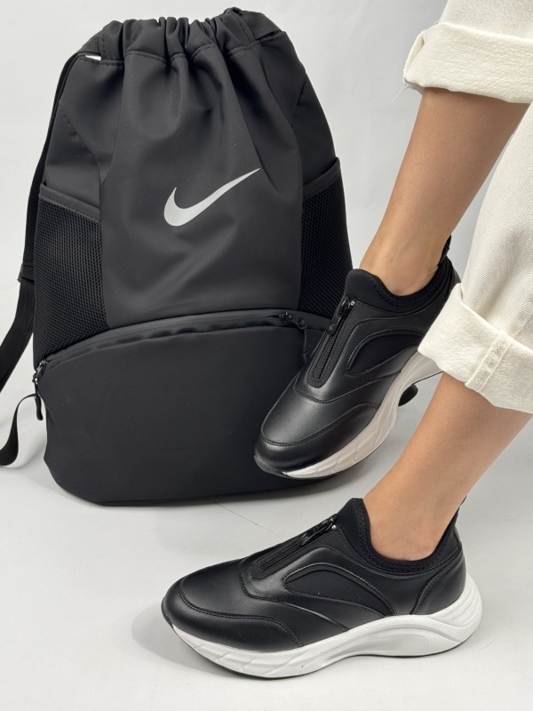 شوز بگ نایک 496