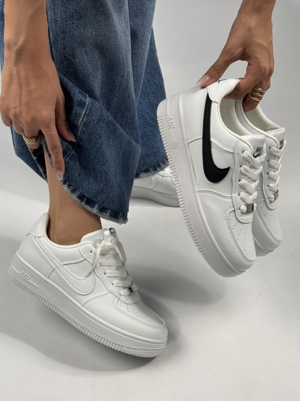 نایک ایر بولتونا 1955