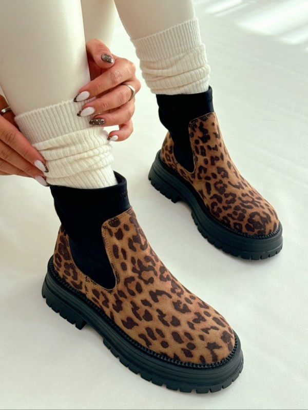 نیم بوت دهنه استرج روژکا 502