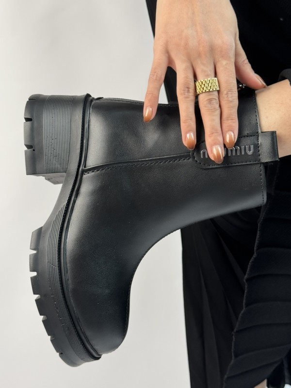 نیم بوت بغل میو 104