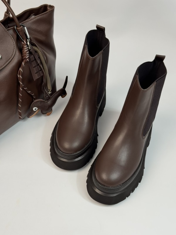 نیم بوت پل اند بیر 2392